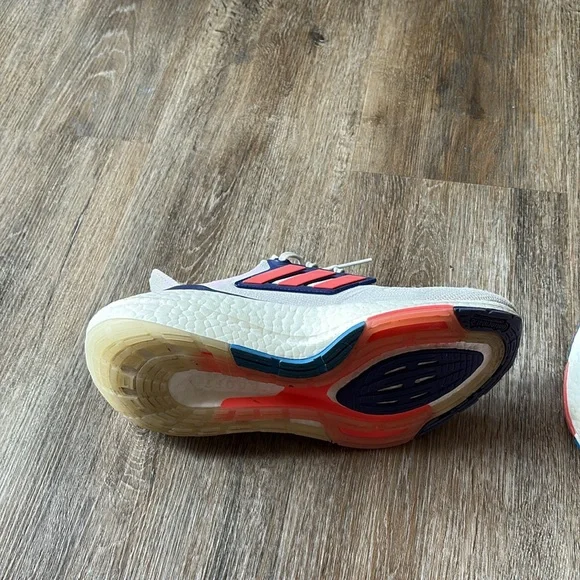 Ultraboost - Picture 3 of 3